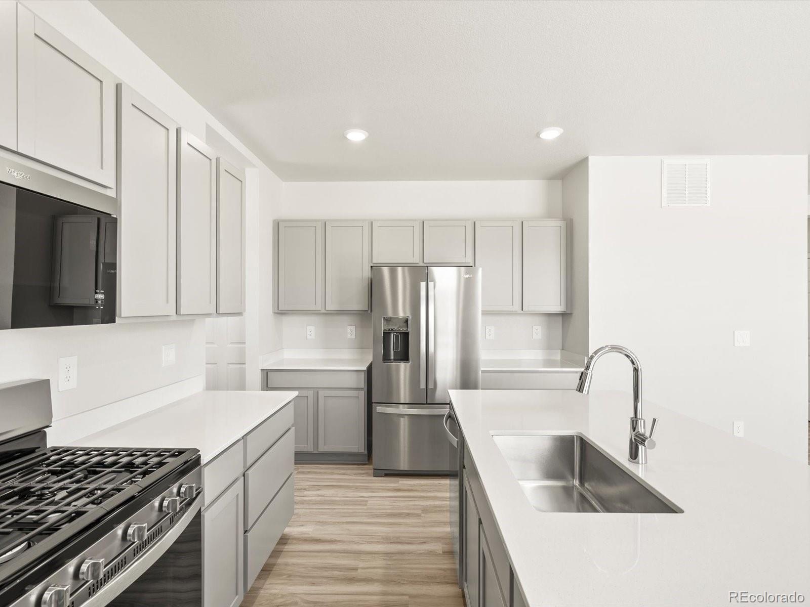 MLS Image #14 for 1601  colorado river drive,windsor, Colorado