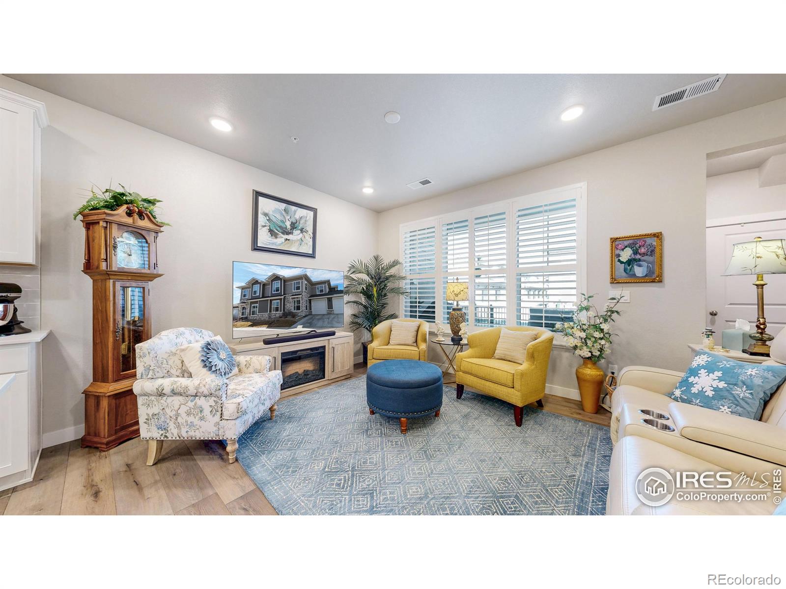 MLS Image #4 for 4174  south park drive,loveland, Colorado