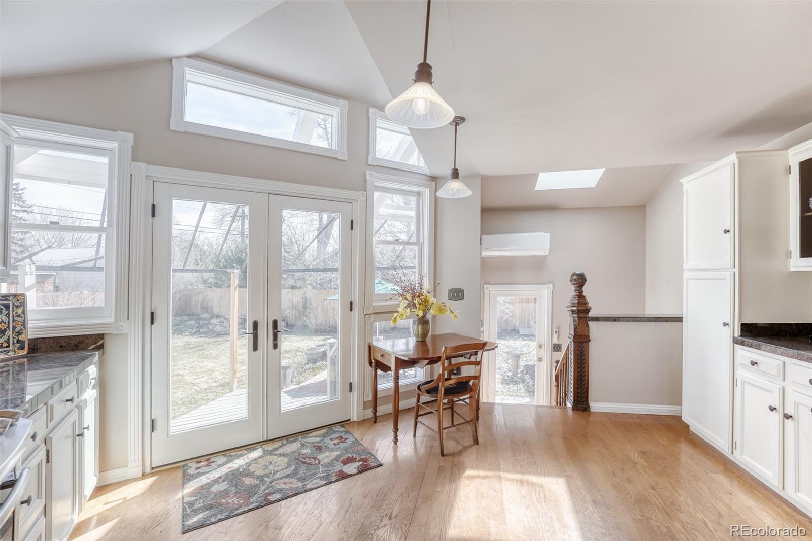 MLS Image #14 for 920  olive street,denver, Colorado