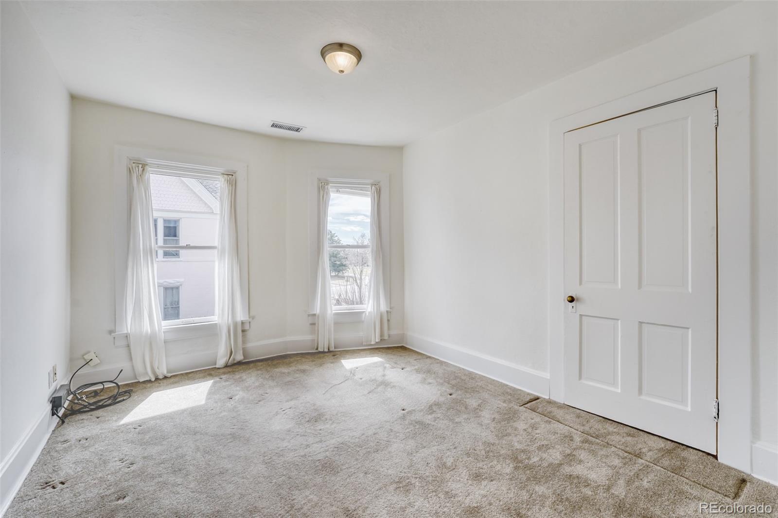 MLS Image #24 for 920  olive street,denver, Colorado