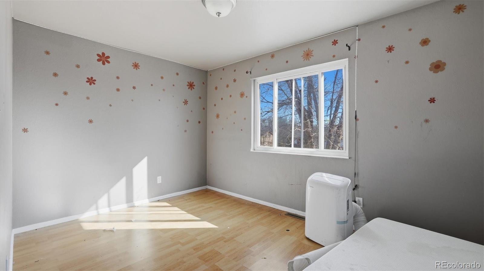 MLS Image #11 for 1310  burnham street,colorado springs, Colorado