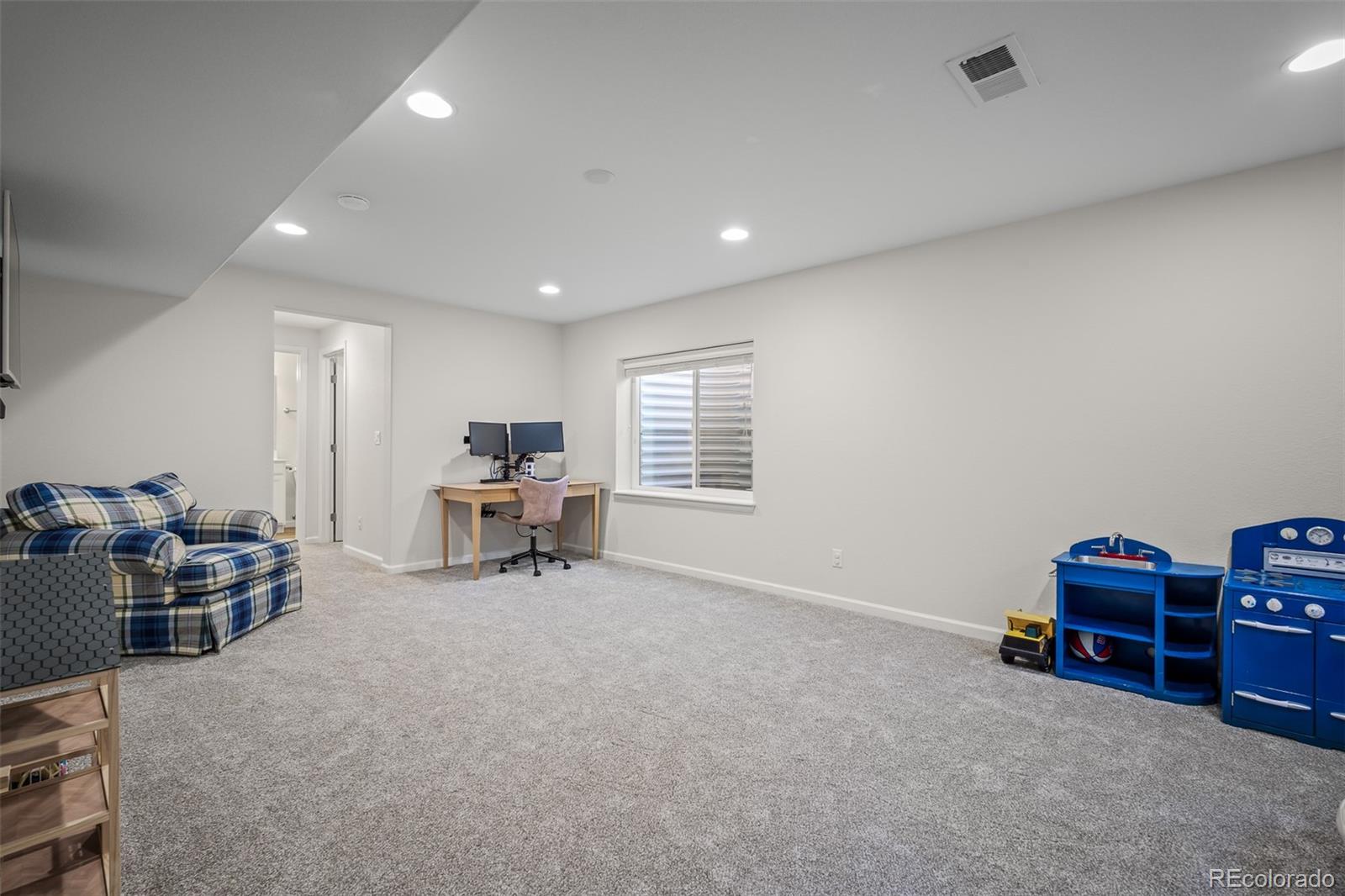 MLS Image #38 for 1334  promontory crest view,colorado springs, Colorado
