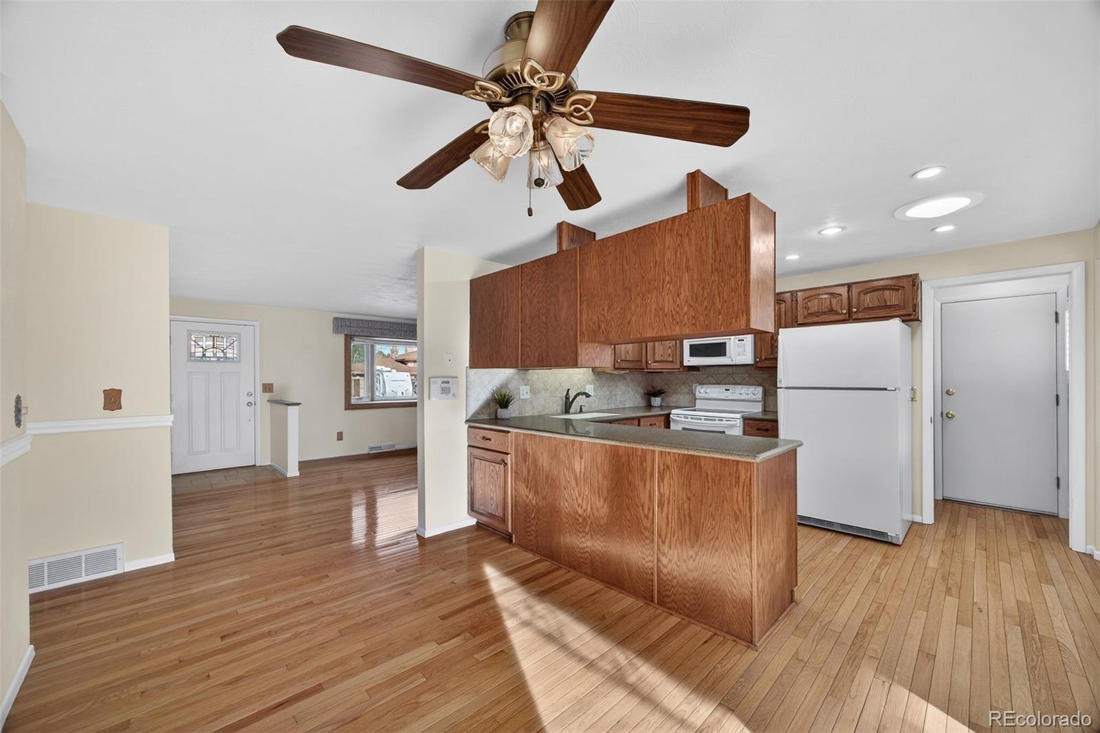 MLS Image #10 for 8354  eaton way,arvada, Colorado