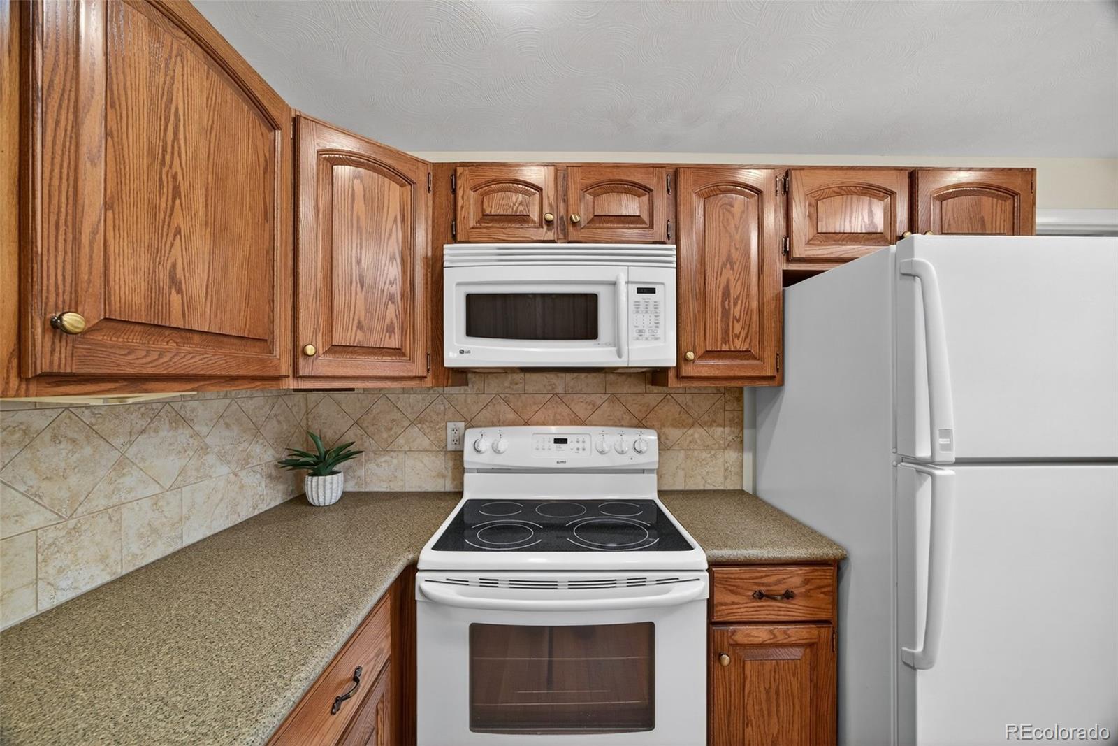MLS Image #13 for 8354  eaton way,arvada, Colorado