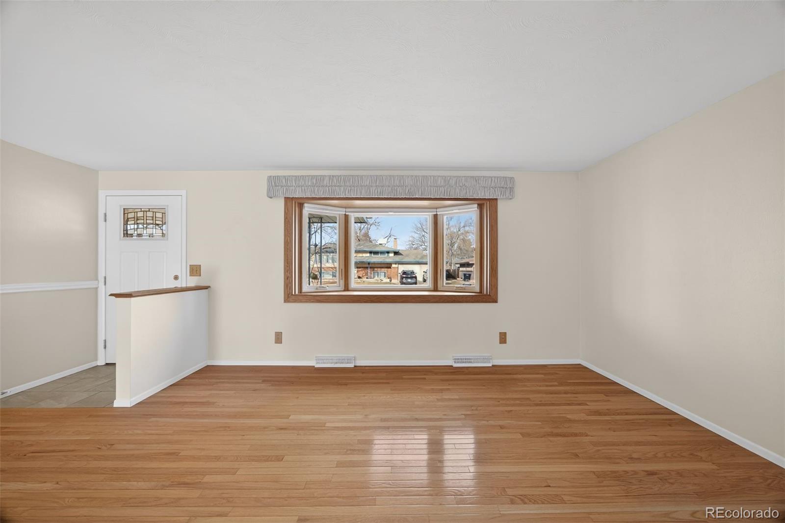 MLS Image #6 for 8354  eaton way,arvada, Colorado