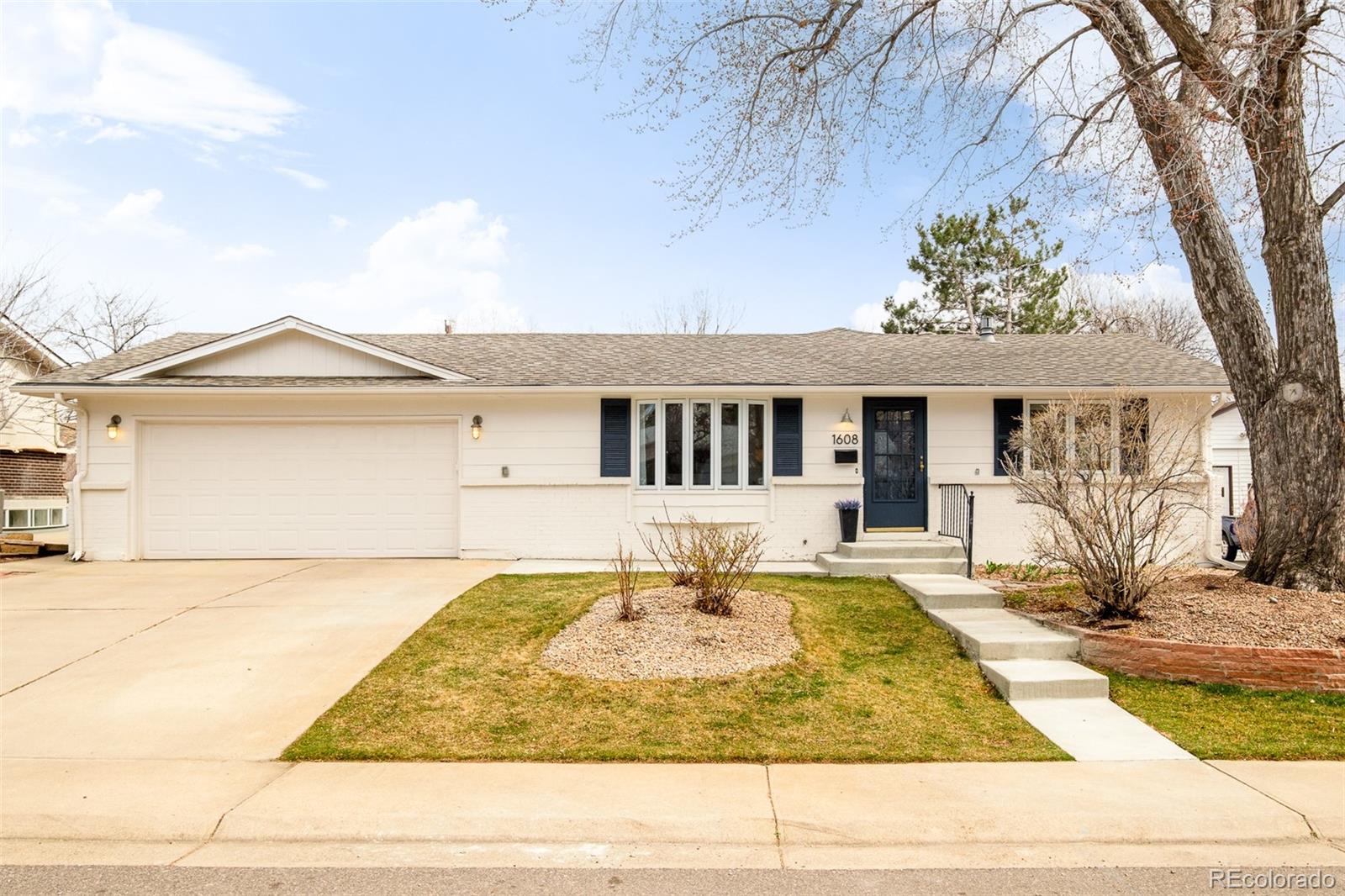 MLS Image #3 for 1608  longs peak drive,louisville, Colorado