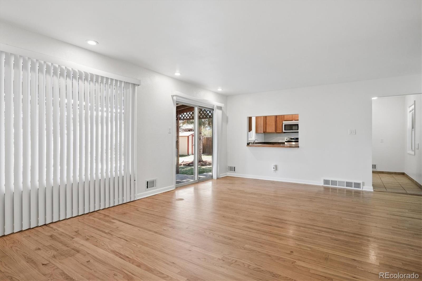 MLS Image #3 for 6640 s williams circle,centennial, Colorado