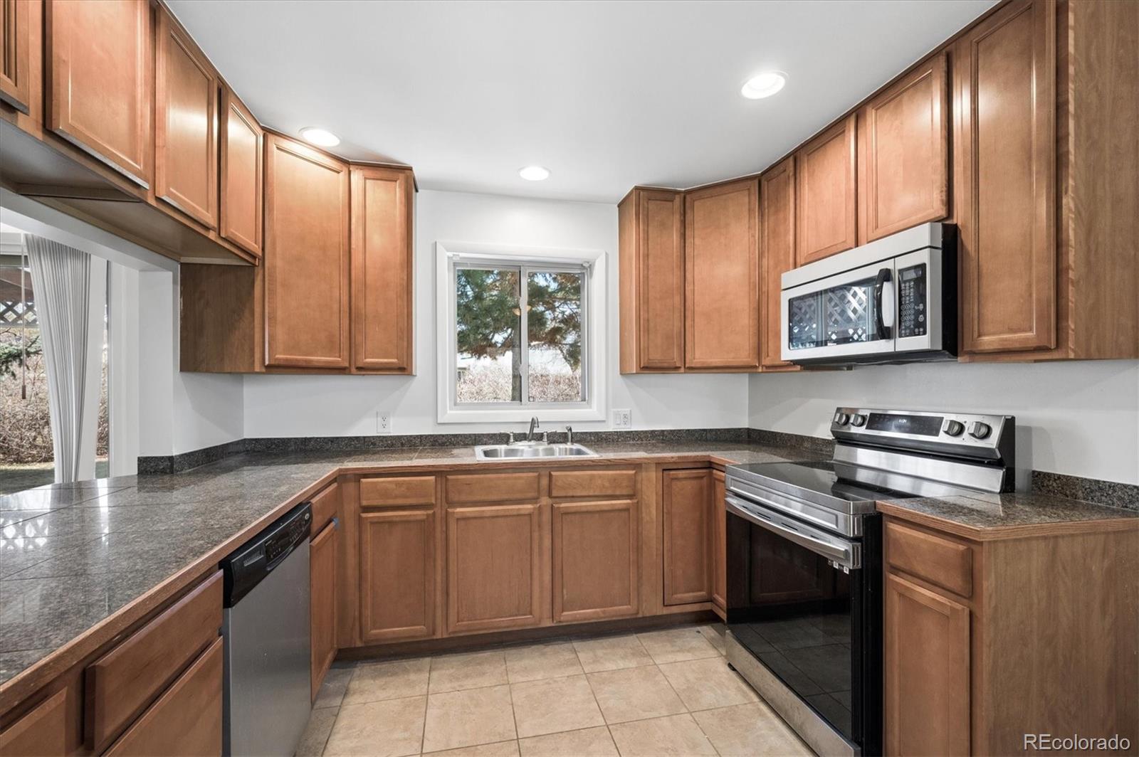 MLS Image #5 for 6640 s williams circle,centennial, Colorado