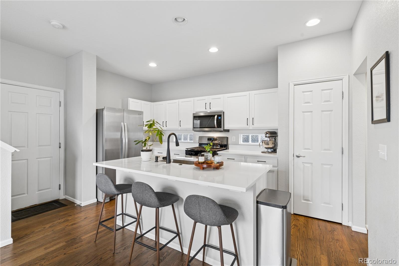 MLS Image #6 for 8894 e 29th place,denver, Colorado