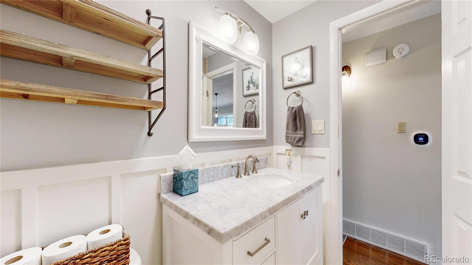 MLS Image #16 for 1365 s newport street,denver, Colorado