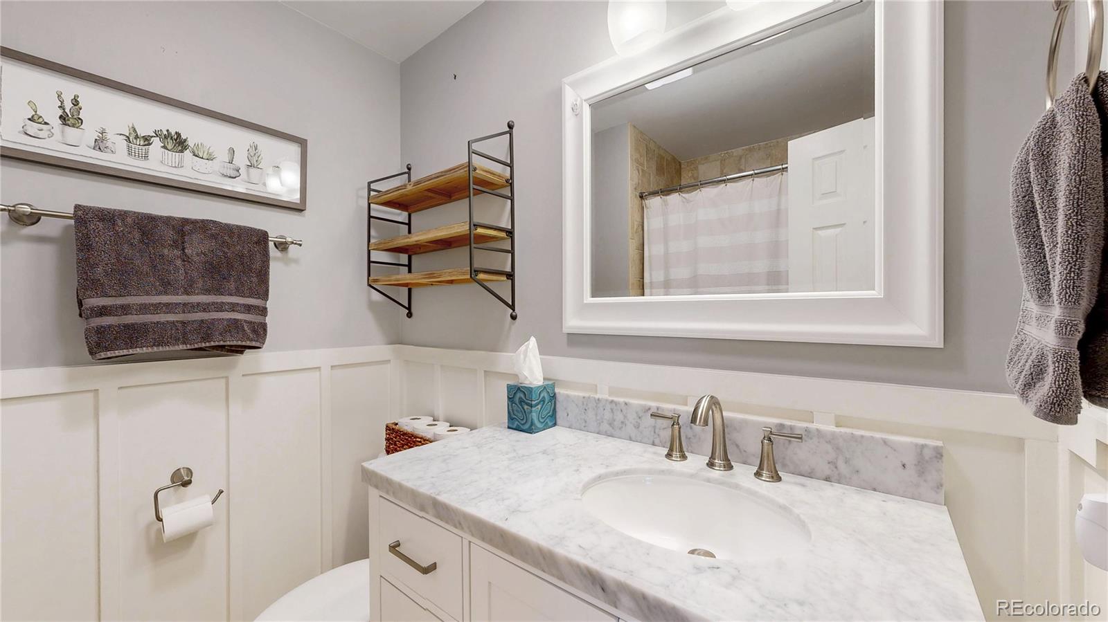 MLS Image #17 for 1365 s newport street,denver, Colorado