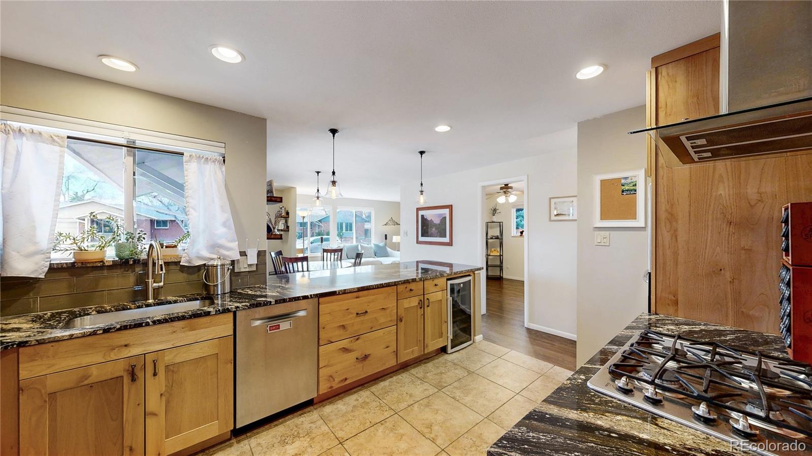 MLS Image #3 for 1365 s newport street,denver, Colorado