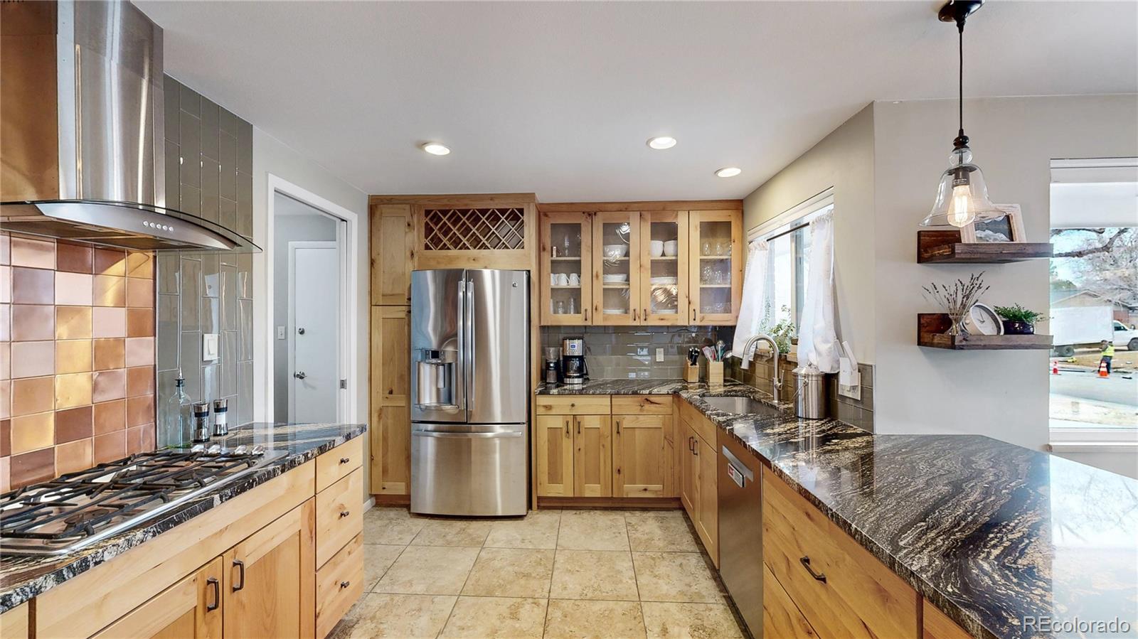 MLS Image #4 for 1365 s newport street,denver, Colorado