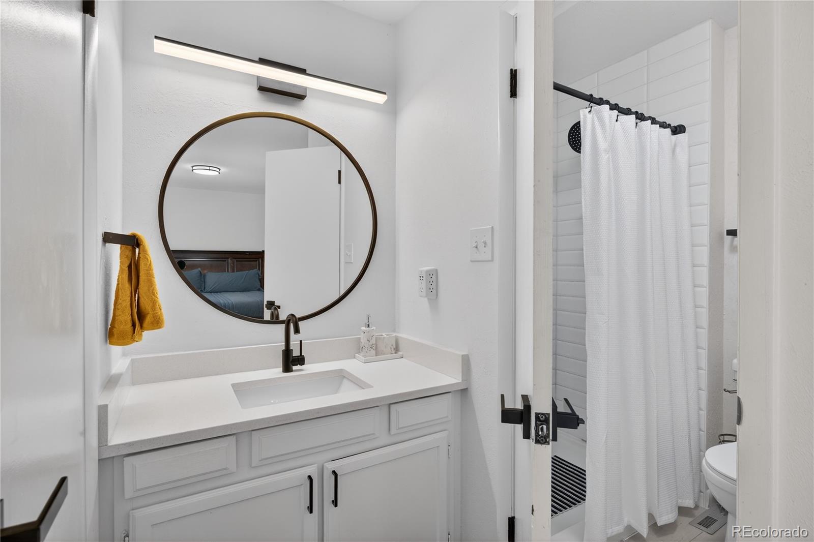 MLS Image #22 for 11958 e 1st place ,aurora, Colorado
