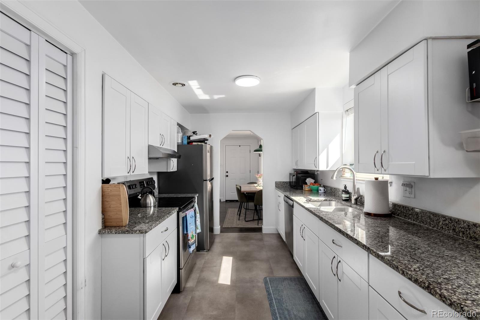 MLS Image #17 for 1885 s zuni street,denver, Colorado
