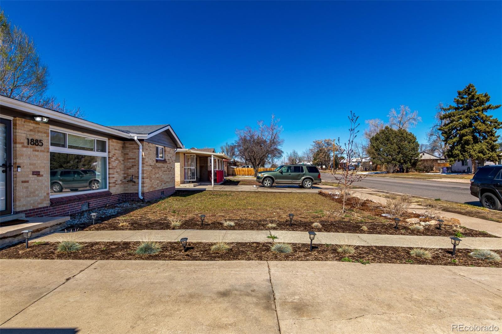 MLS Image #4 for 1885 s zuni street,denver, Colorado