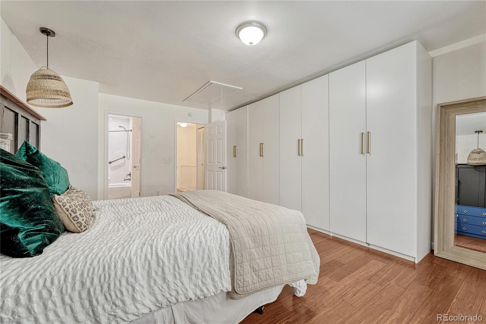 MLS Image #18 for 1811 s quebec way,denver, Colorado