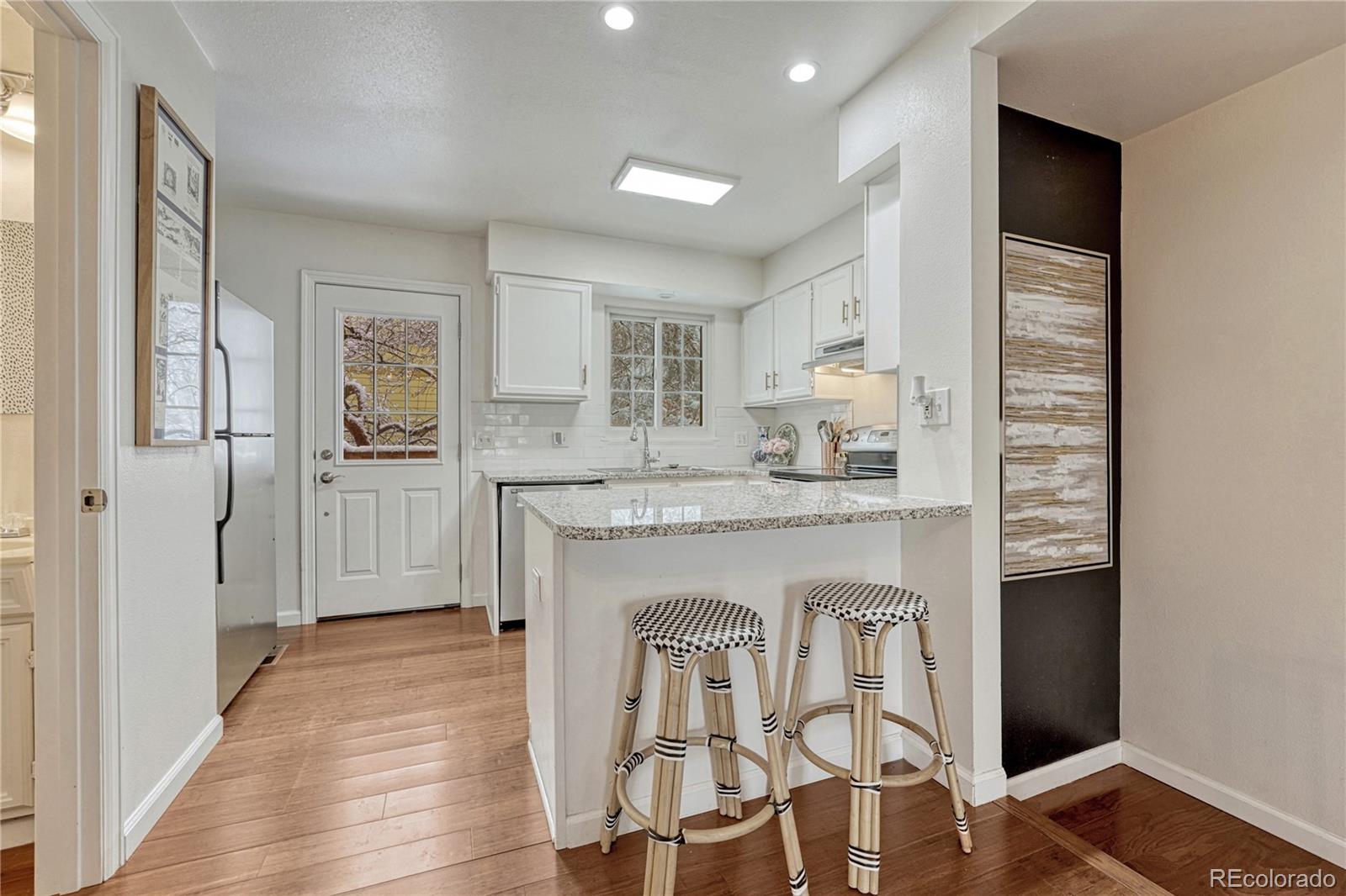 MLS Image #9 for 1811 s quebec way,denver, Colorado