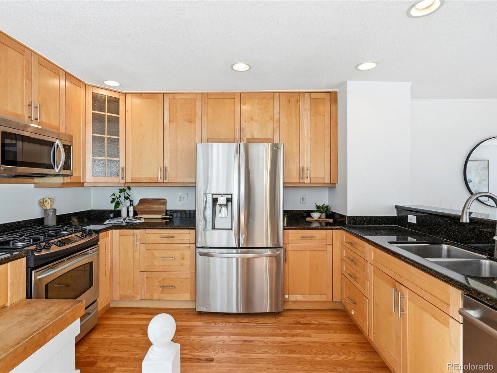 MLS Image #10 for 1433 s gaylord street,denver, Colorado