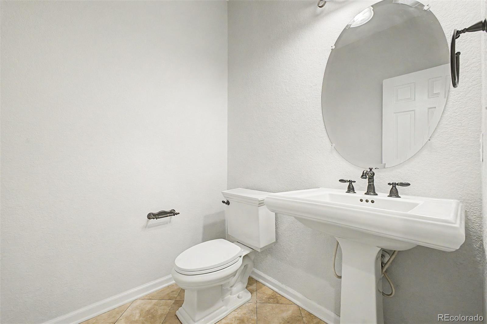 MLS Image #18 for 16131 e lake drive,aurora, Colorado