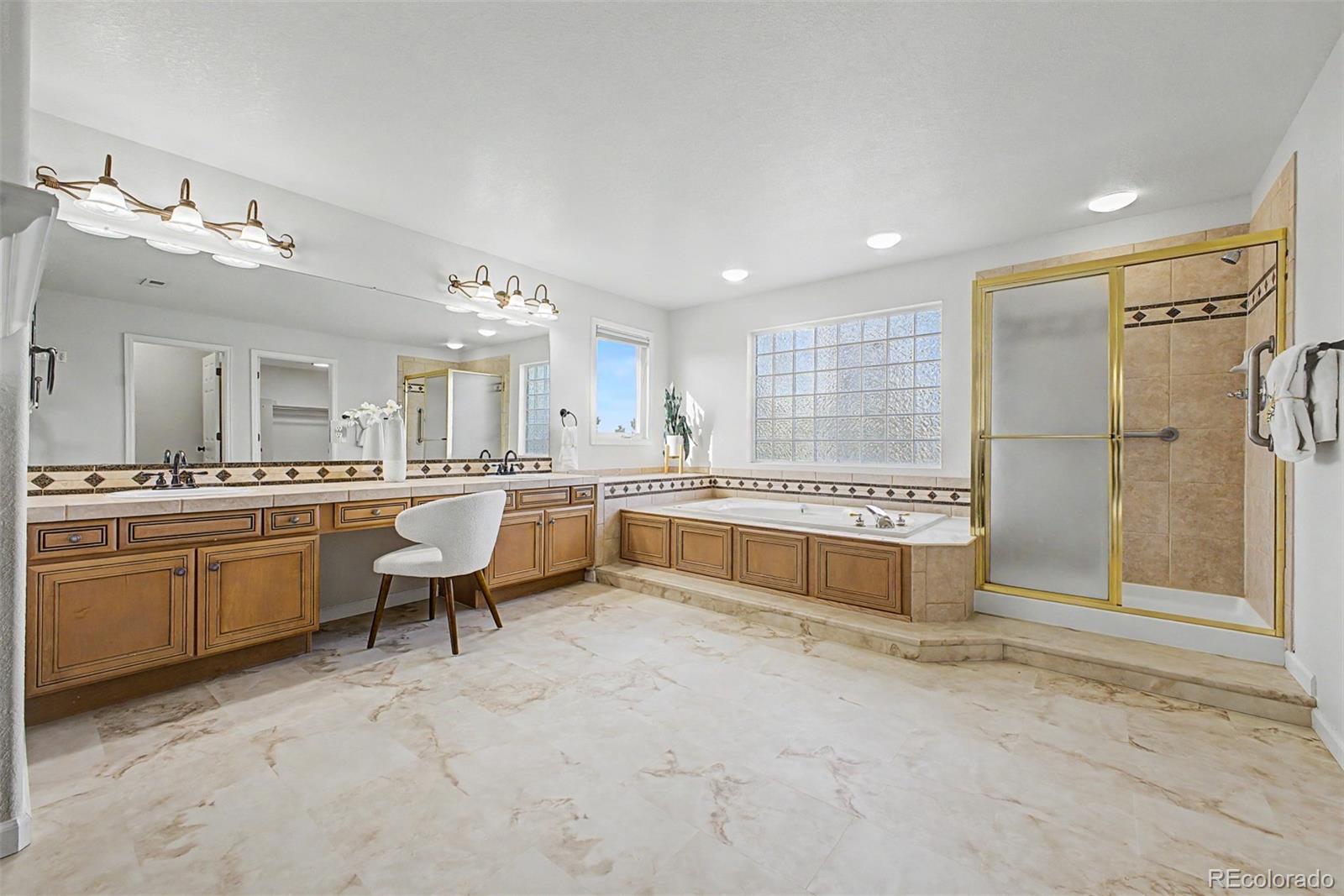 MLS Image #28 for 16131 e lake drive,aurora, Colorado