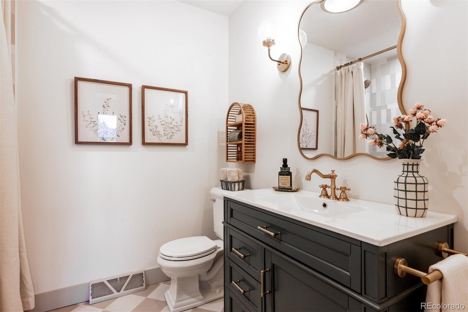 MLS Image #18 for 5530 e gill place,denver, Colorado