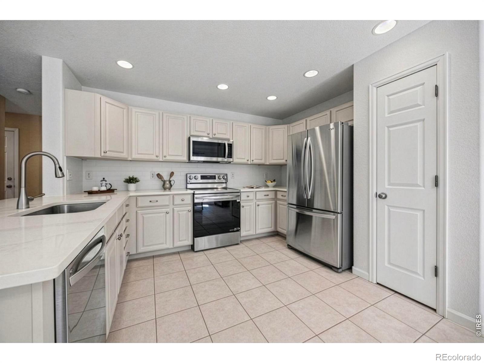MLS Image #12 for 433  huntington hills drive,fort collins, Colorado
