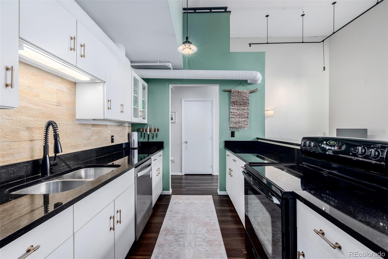 MLS Image #11 for 930  acoma street 109,denver, Colorado