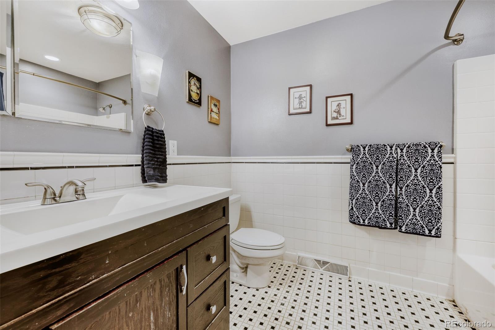 MLS Image #8 for 2170 s flower street,lakewood, Colorado
