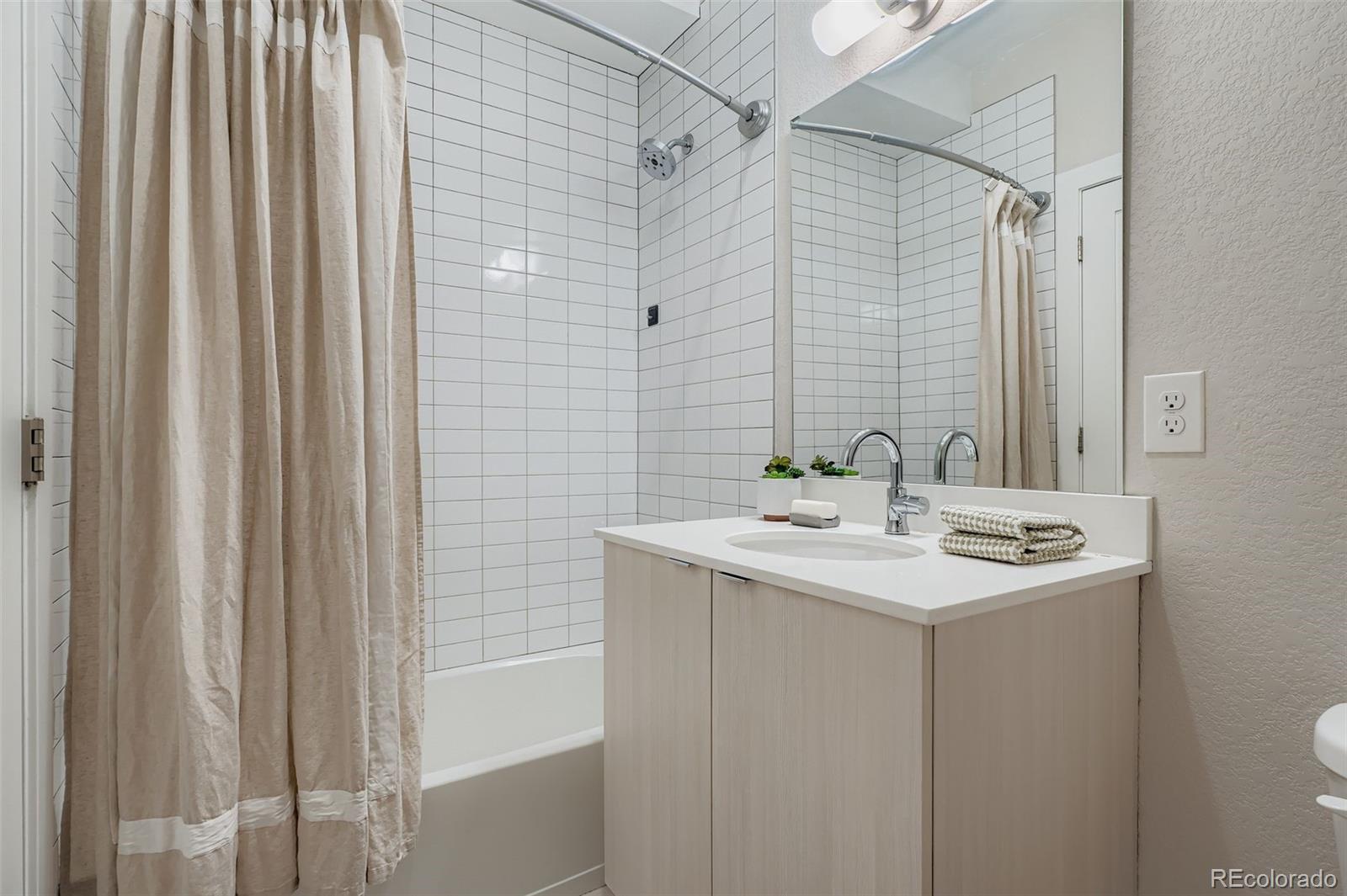 MLS Image #13 for 1261  xavier street,denver, Colorado