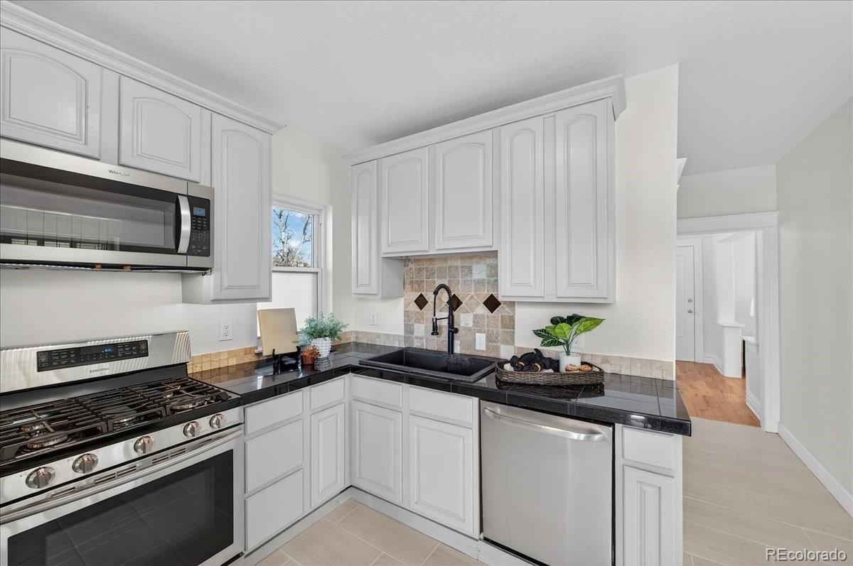 MLS Image #14 for 3357 n gaylord street,denver, Colorado