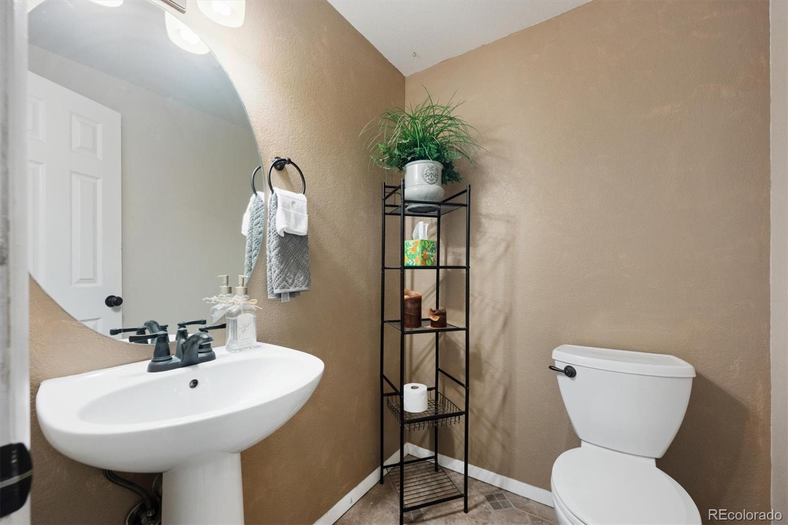 MLS Image #10 for 22166 e princeton circle,aurora, Colorado