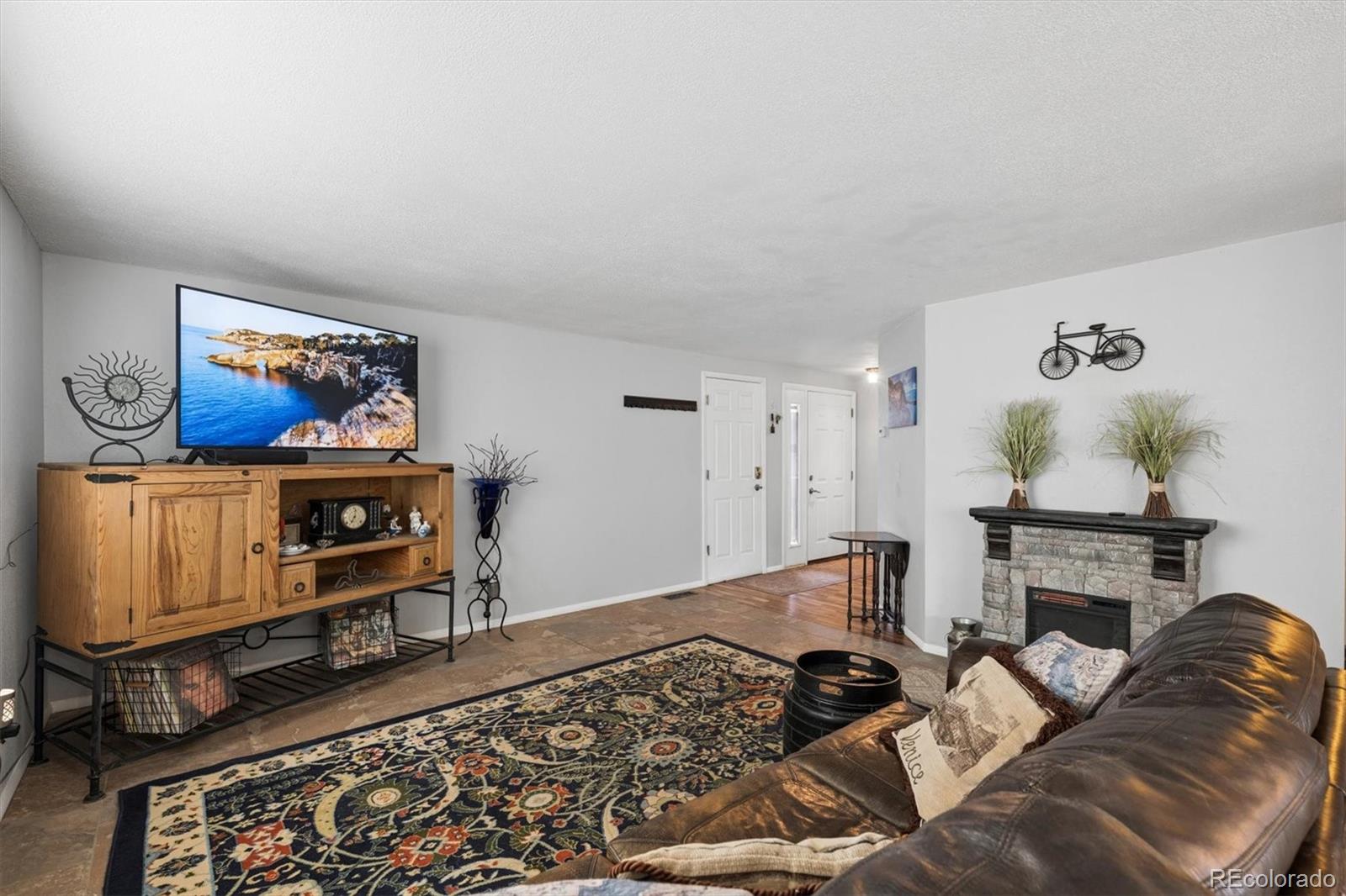 MLS Image #2 for 22166 e princeton circle,aurora, Colorado