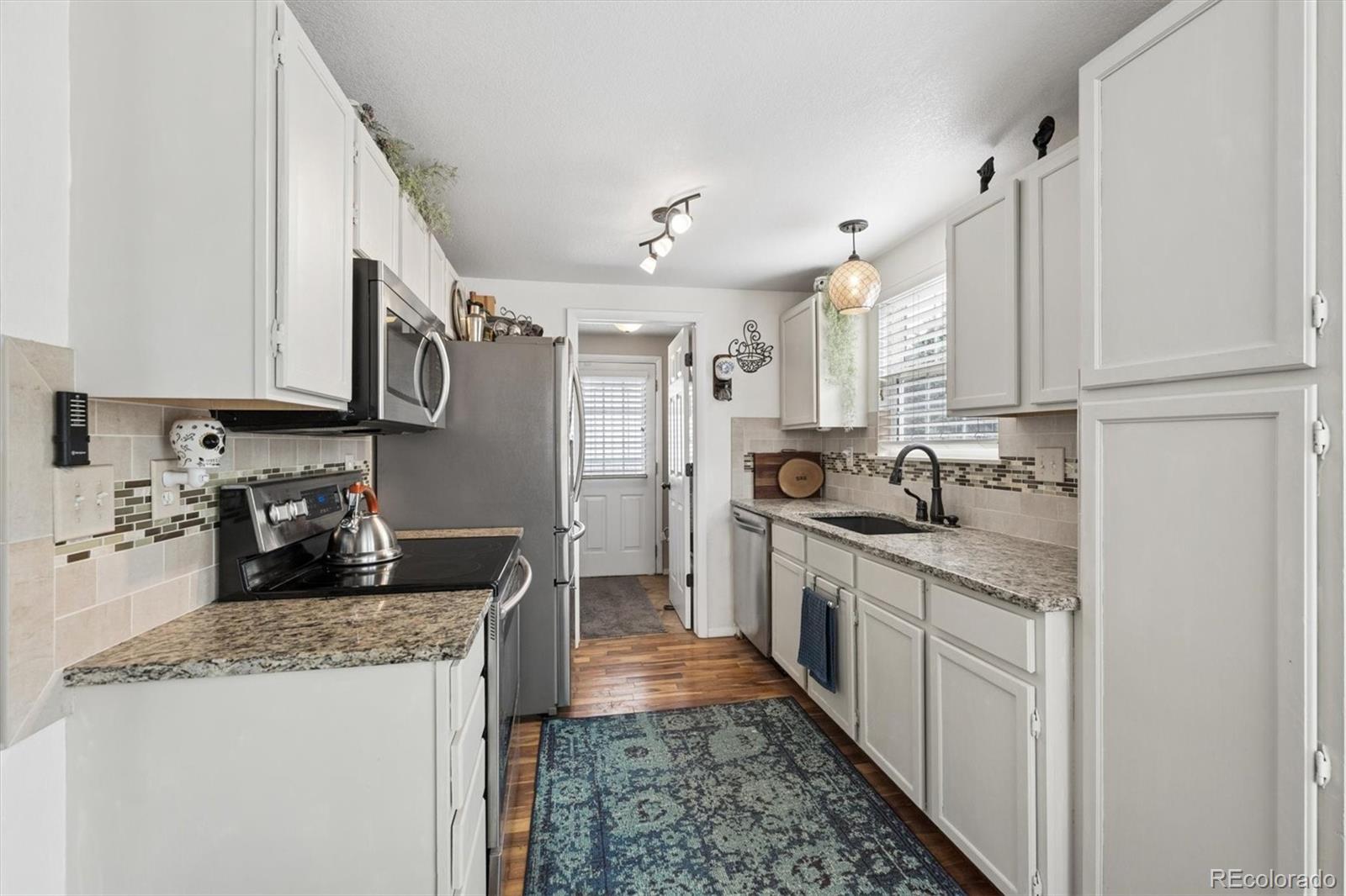 MLS Image #6 for 22166 e princeton circle,aurora, Colorado