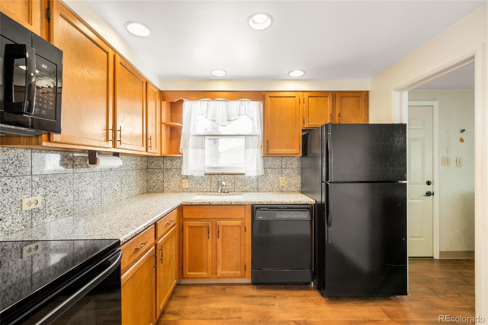 MLS Image #11 for 5167  eliot street,denver, Colorado