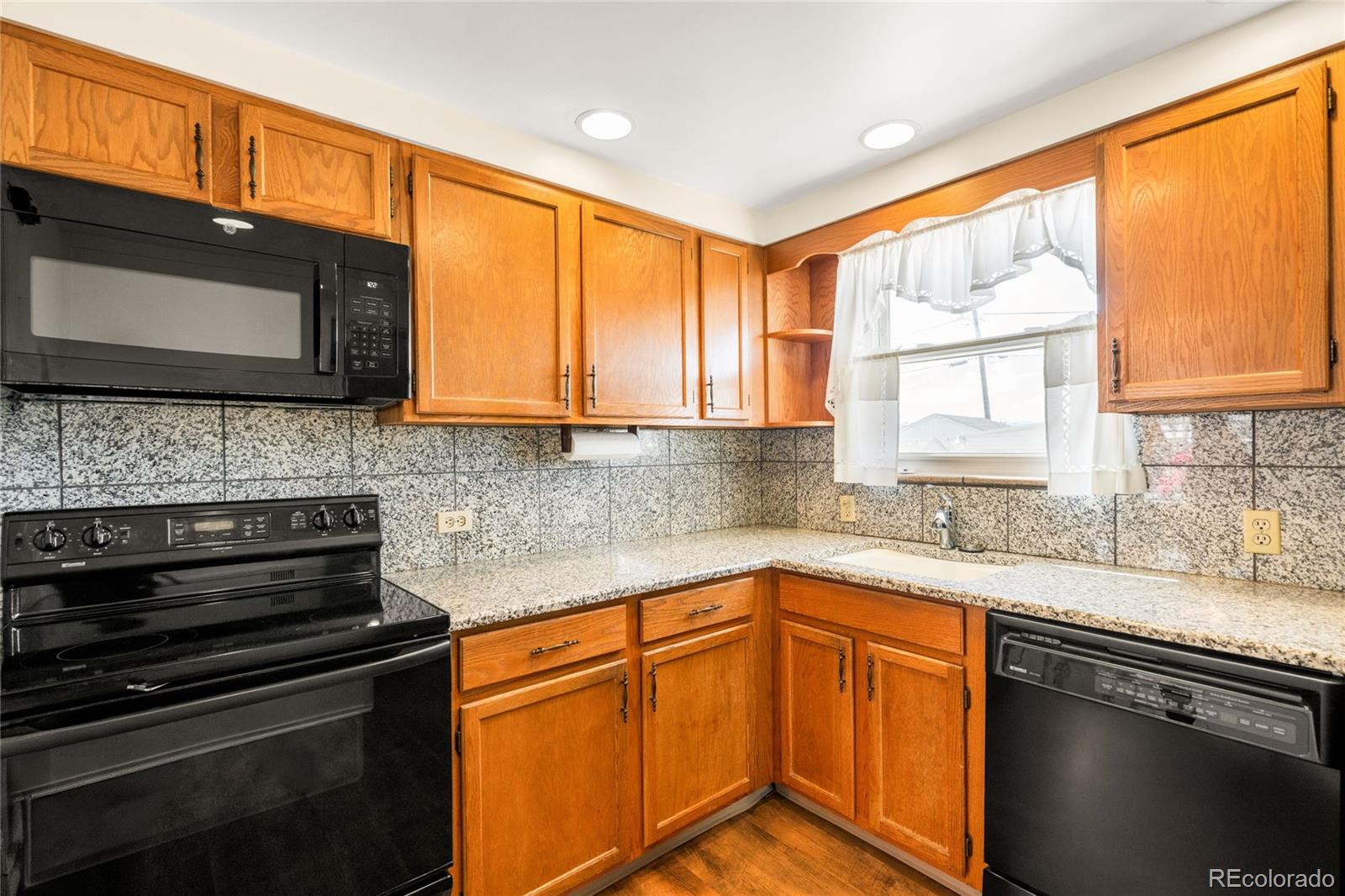MLS Image #12 for 5167  eliot street,denver, Colorado