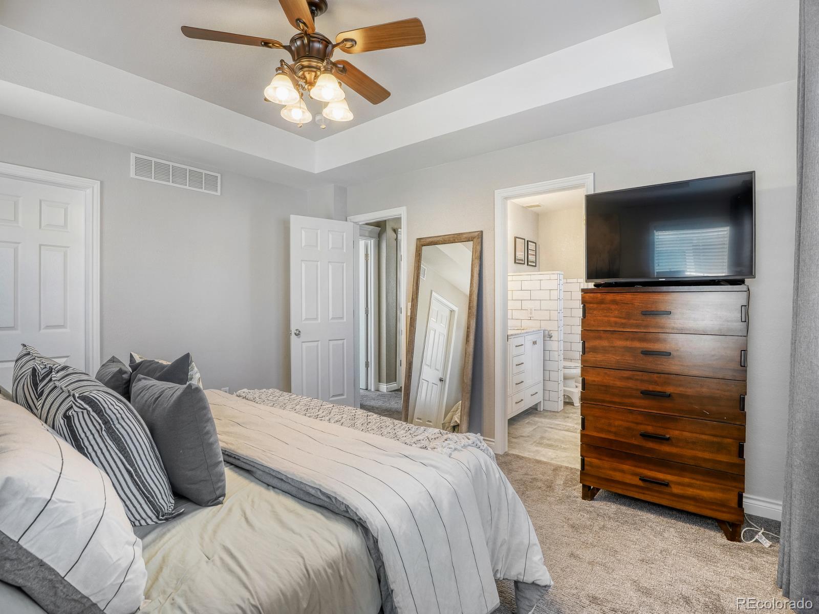 MLS Image #16 for 2522 n xenia street,denver, Colorado