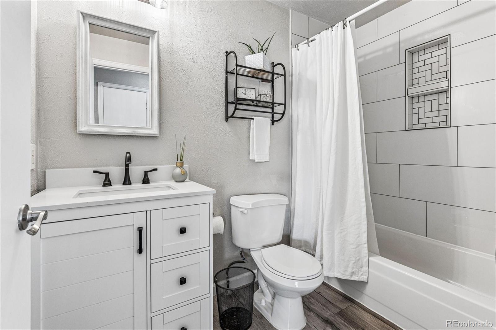MLS Image #23 for 17893 e columbia avenue,aurora, Colorado