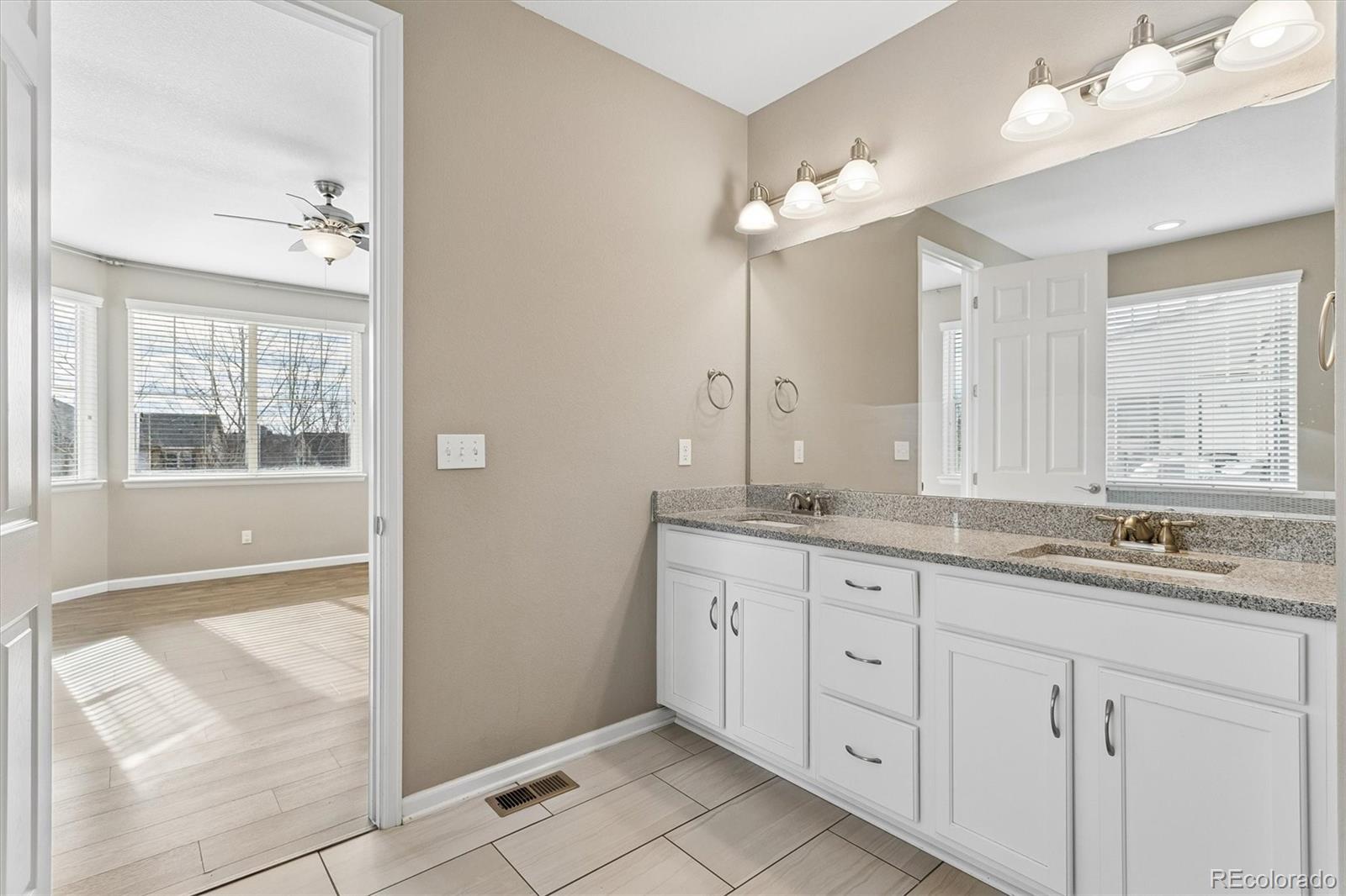 MLS Image #27 for 4825 s riviera way,aurora, Colorado