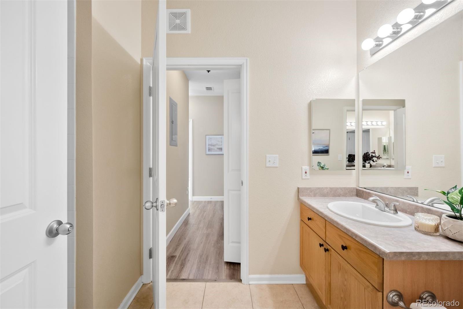 MLS Image #12 for 4054 s crystal circle 101,aurora, Colorado