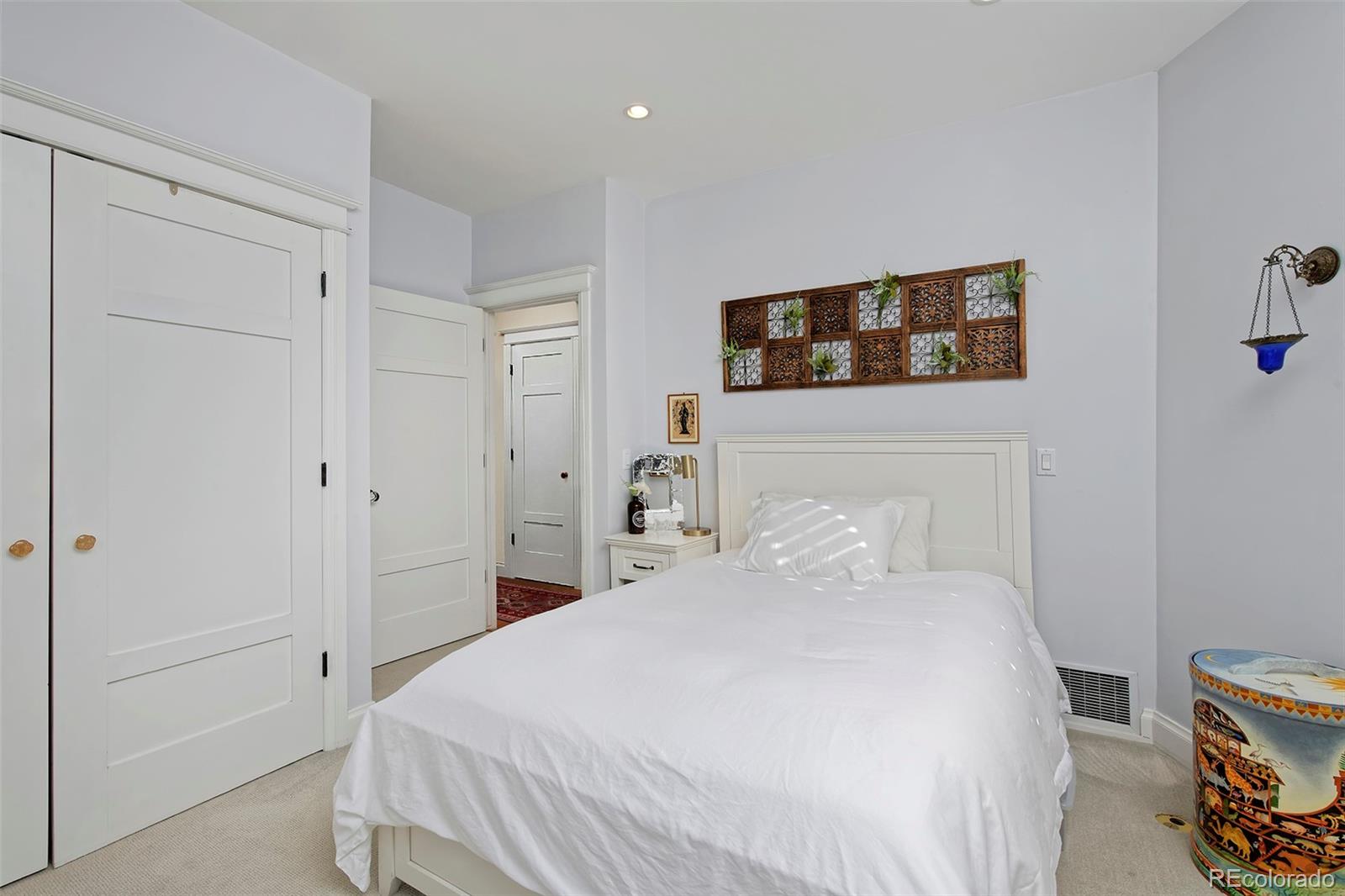 MLS Image #32 for 855  marion street,denver, Colorado