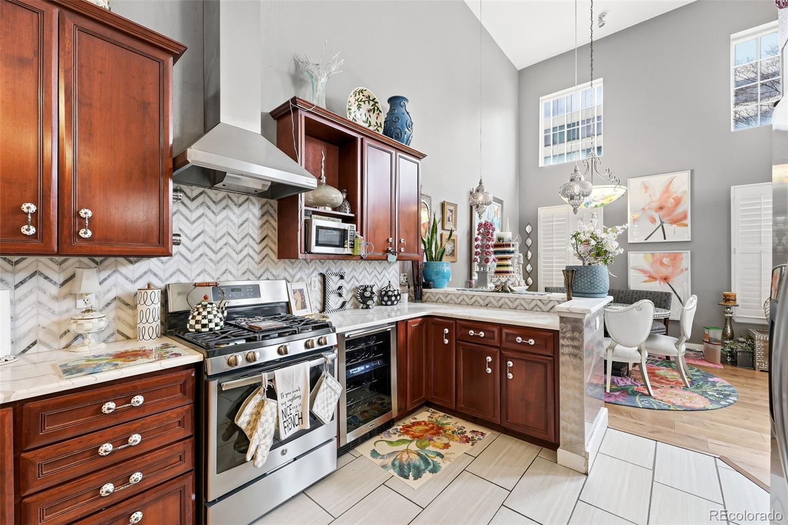 MLS Image #13 for 790 n clarkson street 101,denver, Colorado