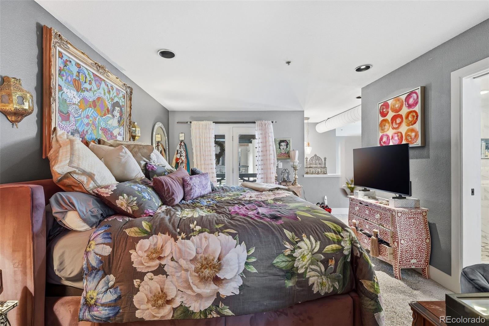 MLS Image #17 for 790 n clarkson street 101,denver, Colorado