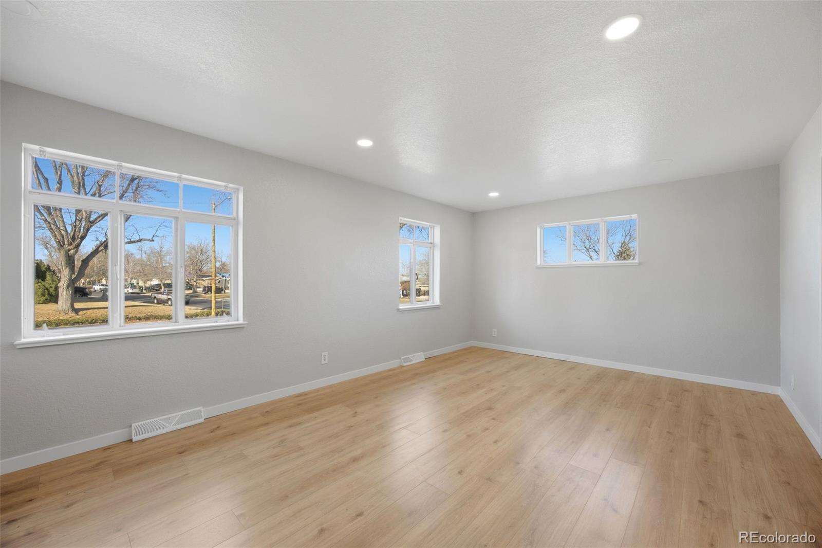 MLS Image #11 for 6220 w arkansas avenue,lakewood, Colorado