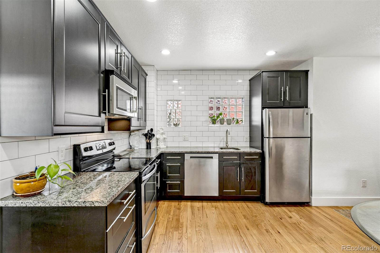 MLS Image #12 for 3321 w 29th avenue,denver, Colorado