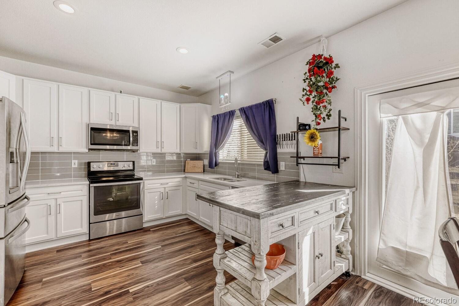 MLS Image #8 for 19706 e 58th drive,aurora, Colorado