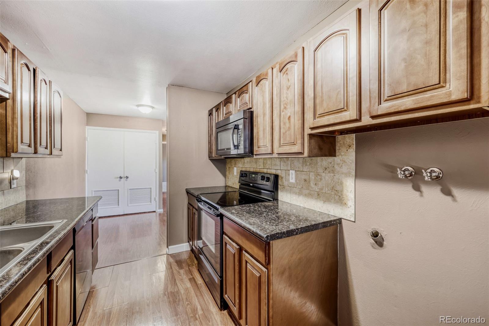 MLS Image #2 for 7953  chase circle 200,arvada, Colorado