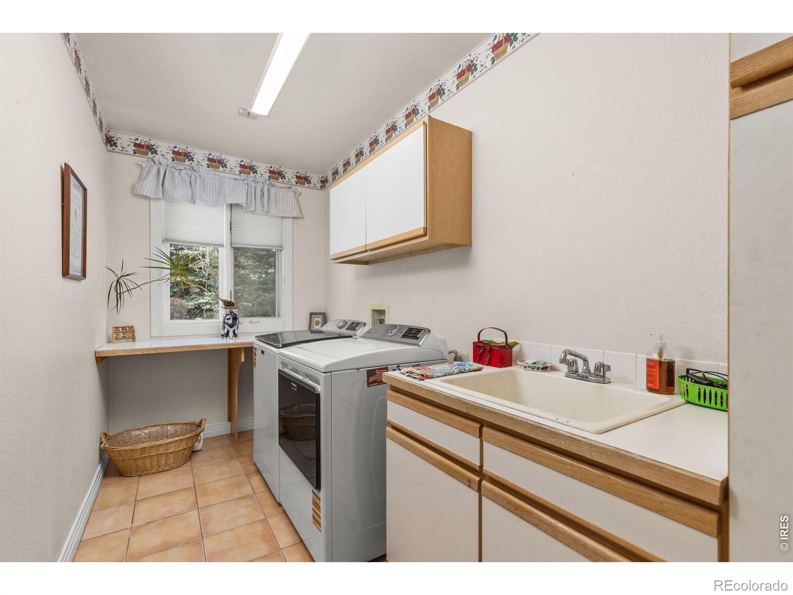 MLS Image #18 for 2548  ginny way,lafayette, Colorado
