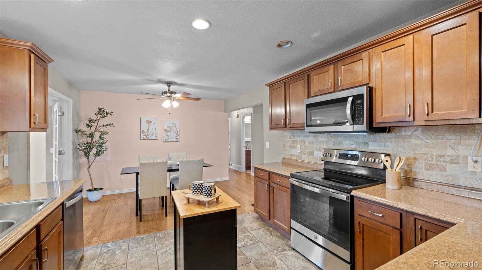 MLS Image #15 for 144  steven drive,colorado springs, Colorado