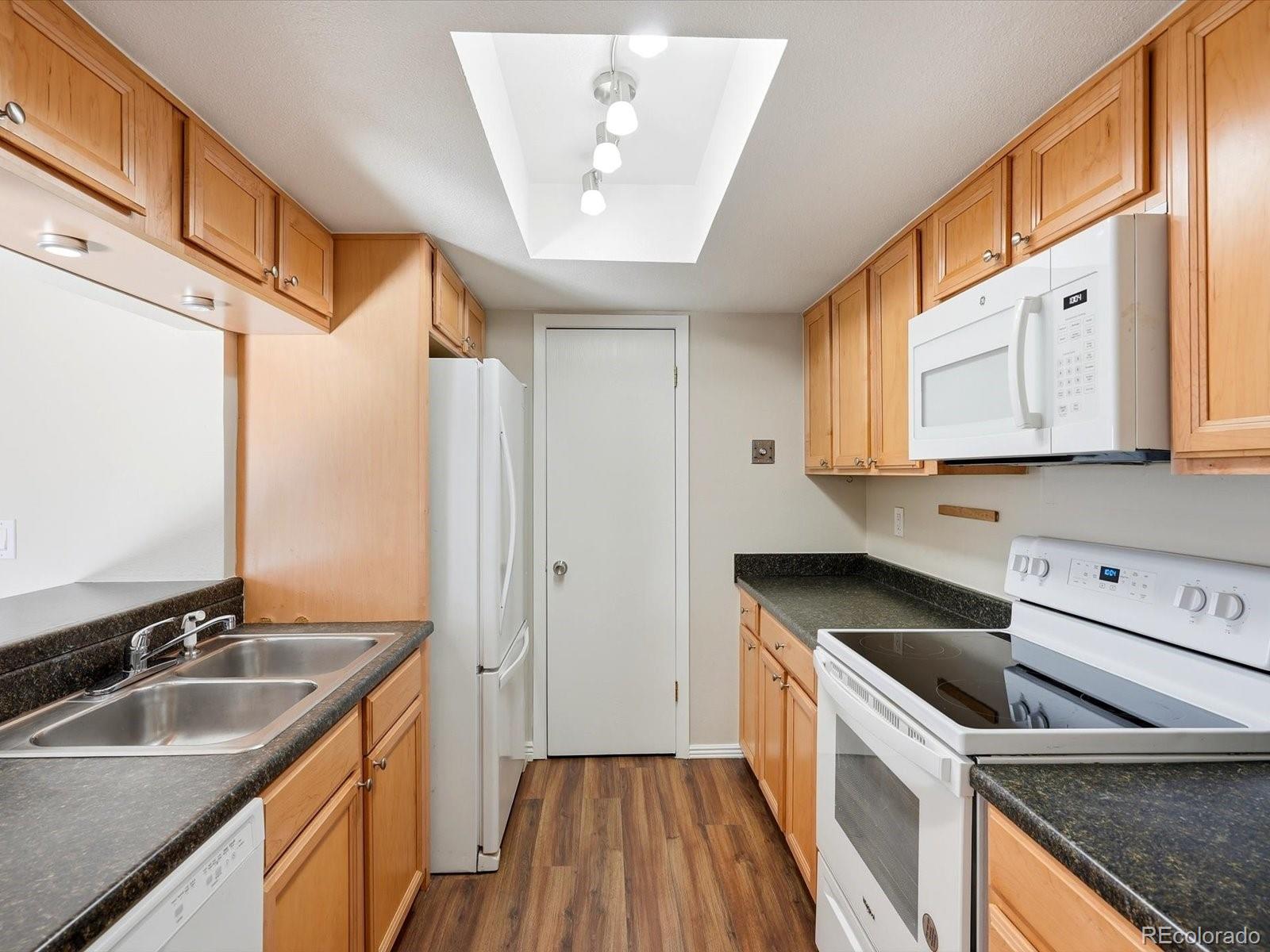 MLS Image #9 for 540 s forest street 8-205,denver, Colorado